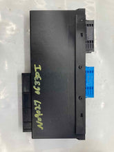 Load image into Gallery viewer, BODY CONTROL MODULE BCM COMPUTER 323i 325ci 325i 330ci 330i 330xi 2006 - NW29296
