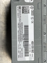 Load image into Gallery viewer, RADIO RECEIVER A4 A5 A6 Q3 Q5 Q7 RS5 S5 S6 Touareg 2009-2017 - NW401843
