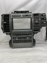 Load image into Gallery viewer, Radio Ford Taurus 2010 - NW135548
