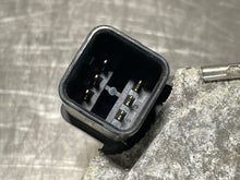 Load image into Gallery viewer, THROTTLE BODY 550i 550i Gt 650i 750 HYBRID 750i 750il Active 7 08-15 - NW177823

