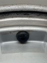 Load image into Gallery viewer, WHEEL BMW 325i 328i 318i 92 93 94 - 99 15x7 18 Spoke - NW406202
