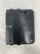 Load image into Gallery viewer, ABS COMPUTER Camry ES300 2002 02 2003 03 - NW38114
