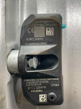 Load image into Gallery viewer, WHEEL ML320 ML350 R350 2006 06 2007 07 17x7.5 7 Spoke - NW406460
