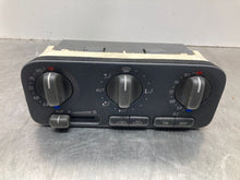Load image into Gallery viewer, Temp Climate AC Heater Control Volvo V70 S70 1999 99 2000 00 2001 01 02 03 04 - NW398871
