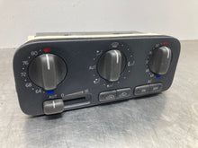 Load image into Gallery viewer, Temp Climate AC Heater Control Volvo V70 S70 1999 99 2000 00 2001 01 02 03 04 - NW398871
