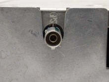 Load image into Gallery viewer, Computer Cadillac STS 2005 - NW26336
