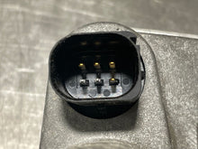 Load image into Gallery viewer, THROTTLE BODY Magnum 300 2005 05 - NW177369
