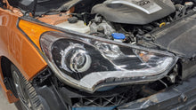 Load image into Gallery viewer, HEADLIGHT LAMP ASSEMBLY Hyundai Veloster 13 14 15 16 17 Right - NW398950
