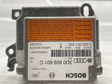 Load image into Gallery viewer, Air Bag computer Volkswagen Touareg 2004 04 - NW38909
