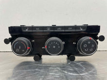 Load image into Gallery viewer, Temperature Controls Volkswagen Golf 2019 - NW398864
