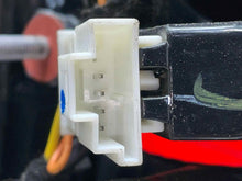Load image into Gallery viewer, OUTER TAIL LIGHT LAMP ML350 ML450 ML550 ML63 12 13 Right - NW404917
