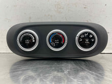 Load image into Gallery viewer, Temperature Controls  FIAT 500 2018 - NW398780
