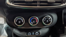 Load image into Gallery viewer, Temperature Controls  FIAT 500 2018 - NW398780
