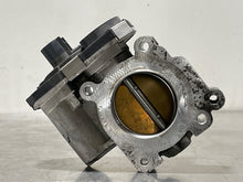 Load image into Gallery viewer, Throttle Body Pontiac Solstice 2007 - NW404600
