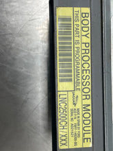 Load image into Gallery viewer, BODY CONTROL MODULE Jaguar XJ8 2000 00 - NW393618
