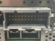 Load image into Gallery viewer, Radio  INFINITI Q45 2002 - NW137152
