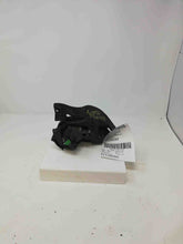 Load image into Gallery viewer, Fog Light Mazda 6 mpv 5 04 05 06 - 10 Left - NW82936
