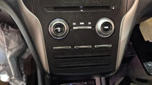 Load image into Gallery viewer, Radio Lincoln MKC 2017 - NW401783
