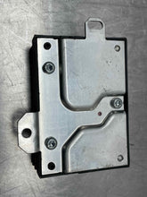 Load image into Gallery viewer, FUEL PUMP CONTROL MODULE COMPUTER E350 C230 C250 C300 C350 C63 08-11 - NW393667

