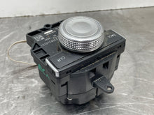 Load image into Gallery viewer, RADIO CONTROLS Mercedes-Benz E350 E550 E63 2012 12 - NW401990
