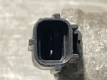 Load image into Gallery viewer, THROTTLE BODY Mazda Miata 1999 99 00 01 02 03 - 05 Auto - NW178285
