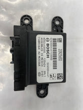 Load image into Gallery viewer, PARK ASSIST CONTROL MODULE COMPUTER Regal Verano Camaro Cruze 10-17 - NW26373
