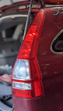 Load image into Gallery viewer, TAIL LIGHT LAMP ASSEMBLY Honda CR-V 07 08 09 10 11 Right - NW404841
