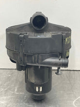 Load image into Gallery viewer, AIR INJECTION PUMP SMOG Mercedes CLK550 E350 SL550 S450 S550 06 07 08 09 10 11 - NW392020
