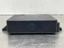 Load image into Gallery viewer, BLIND SPOT CONTROL MODULE COMPUTER Jaguar XF XFR 10 11 12 13 14 15 - NW33026
