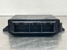 Load image into Gallery viewer, BLIND SPOT CONTROL MODULE COMPUTER Jaguar XF XFR 10 11 12 13 14 15 - NW33026
