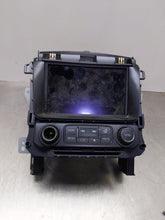 Load image into Gallery viewer, Radio Chevrolet Tahoe 2015 - NW401769

