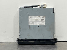 Load image into Gallery viewer, RADIO Honda Pilot 2005 05 - NW401931
