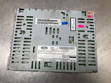 Load image into Gallery viewer, Radio Ford Taurus 2016 - NW401791
