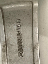 Load image into Gallery viewer, WHEEL RIM S60 V60 16 17 18 17x7 ALLOY - NW546439

