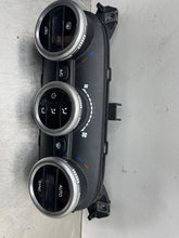 Load image into Gallery viewer, Temperature Controls  FIAT 500 2014 - NW398779
