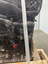 Load image into Gallery viewer, Engine Motor Volkswagen Tiguan 2019 - NW395854
