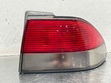 Load image into Gallery viewer, OUTER TAIL LIGHT LAMP Saab 9-3 99 00 01 02 03 Right - NW404935
