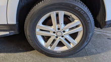 Load image into Gallery viewer, WHEEL RIM Gl350 Gl450 Gl550 GL63 AMG GLS450 GLS550 GLS63 13-19 19x8-1/2 - NW406442
