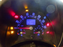 Load image into Gallery viewer, SPEEDOMETER CLUSTER Volkswagen Beetle 2004 04 2005 05 Auto 4 Speed - NW162081
