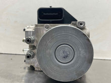 Load image into Gallery viewer, ABS Pump  INFINITI Q60 2017 - NW407149
