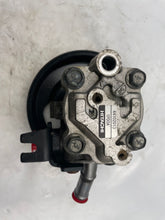 Load image into Gallery viewer, POWER STEERING PUMP Nissan NV2500 NV3500 12 13 14 15 16 - NW163391

