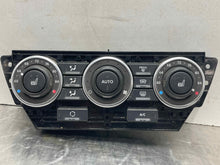 Load image into Gallery viewer, FRONT TEMPERATURE CONTROLS Land Rover LR2 1960-2011 - NW101202
