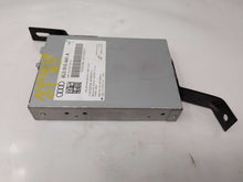 Load image into Gallery viewer, REAR VIEW CAMERA MODULE COMPUTER Audi Q7 2007 07 2008 08 2009 09 - NW28661
