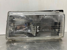 Load image into Gallery viewer, Headlight Lamp Assembly Cadillac Eldorado 2000 - NW408581
