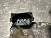 Load image into Gallery viewer, THROTTLE BODY Genesis Borrego 2009 09 2010 10 2011 11 - NW178027
