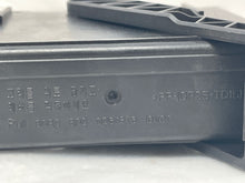 Load image into Gallery viewer, BODY CONTROL MODULE BCM COMPUTER Hyundai Genesis 2009 09 - NW32225
