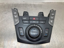 Load image into Gallery viewer, Temperature Controls Hyundai Santa Fe 2019 - NW409500
