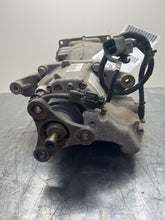 Load image into Gallery viewer, Carrier Assembly Hyundai Santa Fe 2019 - NW409080
