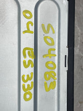 Load image into Gallery viewer, CD Changer Lexus ES300 ES330 2002 02 2003 03 2004 04 2005 05 2006 06 - NW409794
