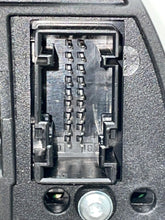 Load image into Gallery viewer, Radio Lincoln MKC 2017 - NW409771
